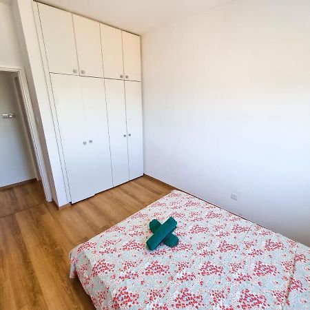 Springfield Park Apartment Larnaca Bagian luar foto