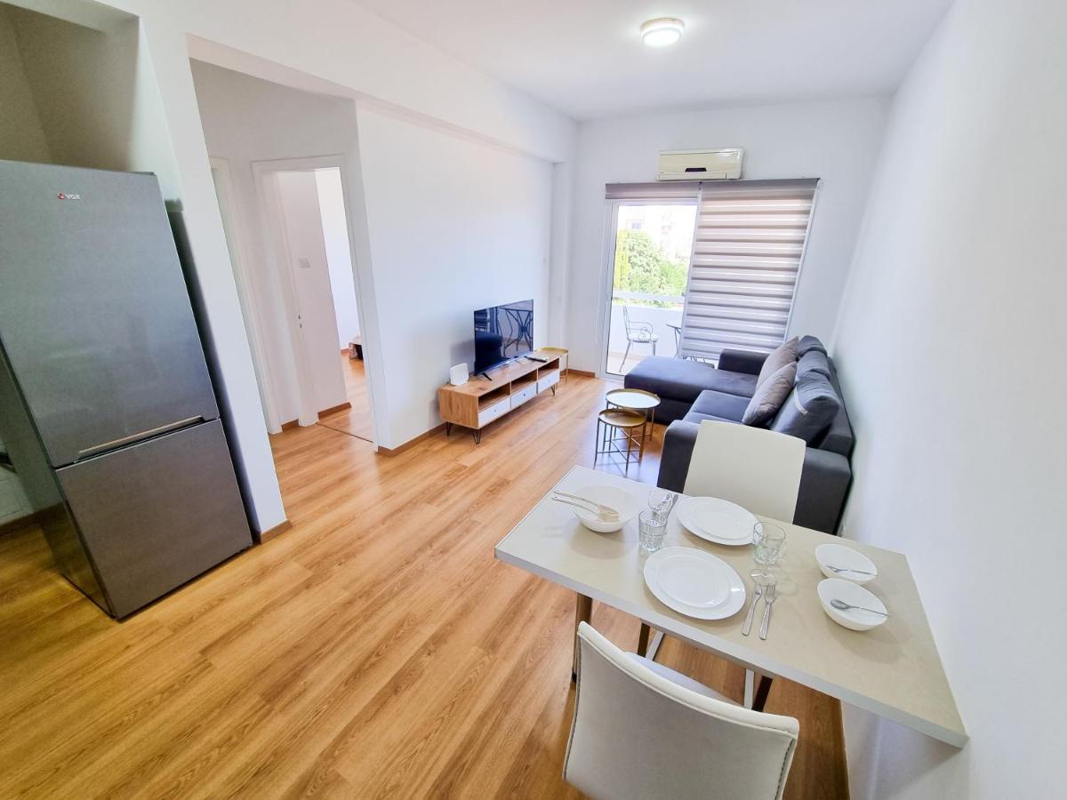 Springfield Park Apartment Larnaca Bagian luar foto