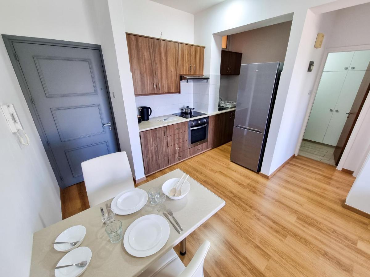 Springfield Park Apartment Larnaca Bagian luar foto